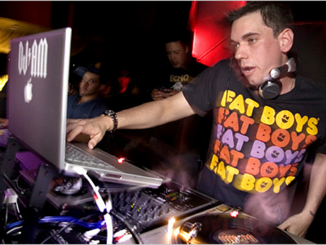 DJ AM